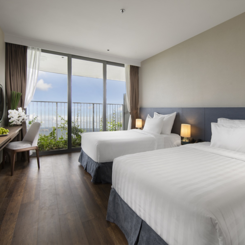 Giá phòng Deluxe Mountain View flamingo cát bà