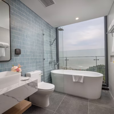 Phòng vệ sinh với bồn tắm cực chill