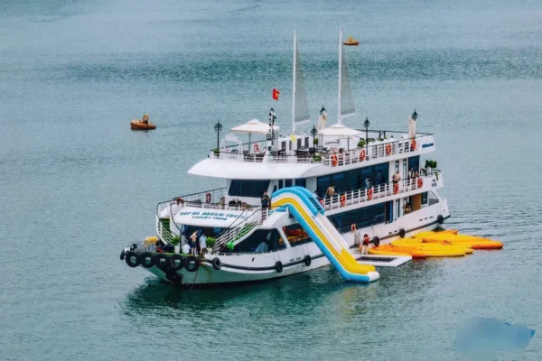 Du thuyền 5 sao Dream Cruise